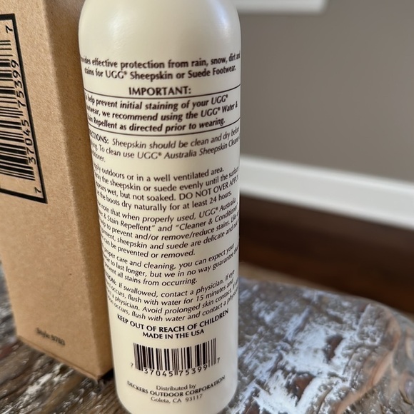 UGG sheepskin water & stain repellent - Picture 3 of 3